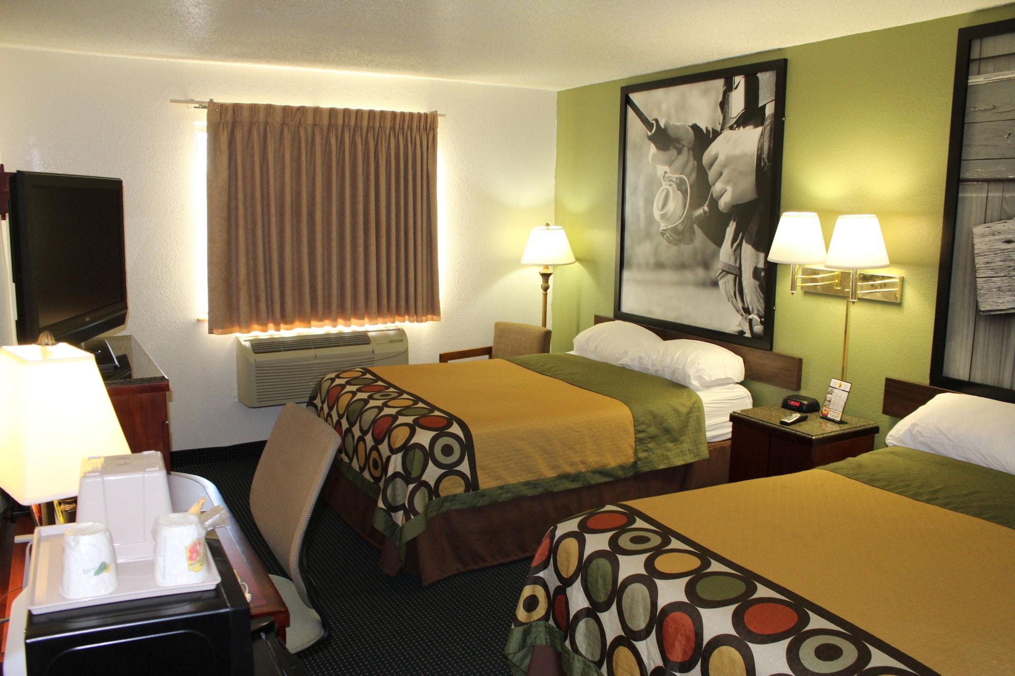 Super 8 By Wyndham Newport News/Jefferson Ave. Hotel Eksteriør billede