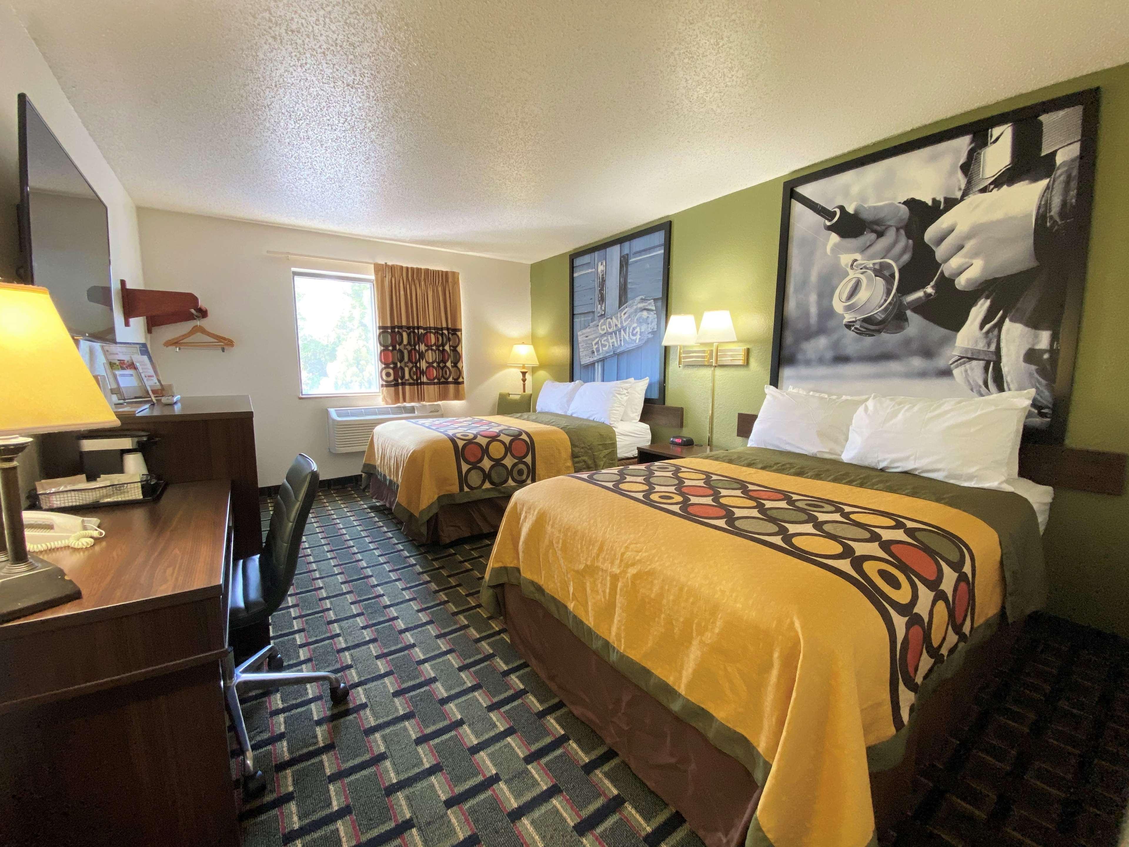 Super 8 By Wyndham Newport News/Jefferson Ave. Hotel Eksteriør billede
